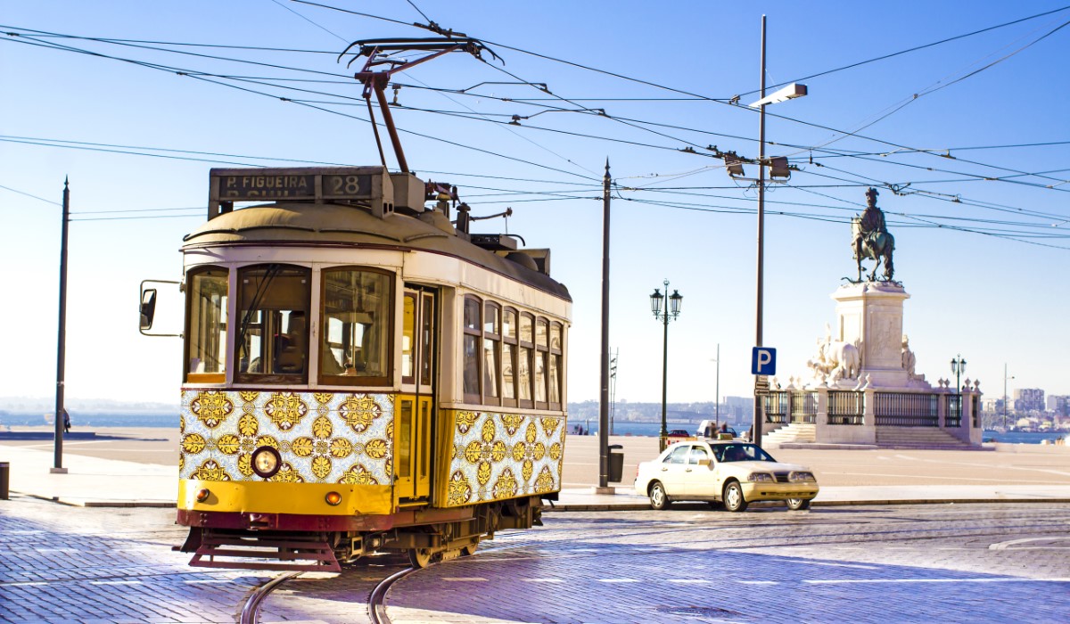 Lisbon Private Tram Tour / Tram Rental for families