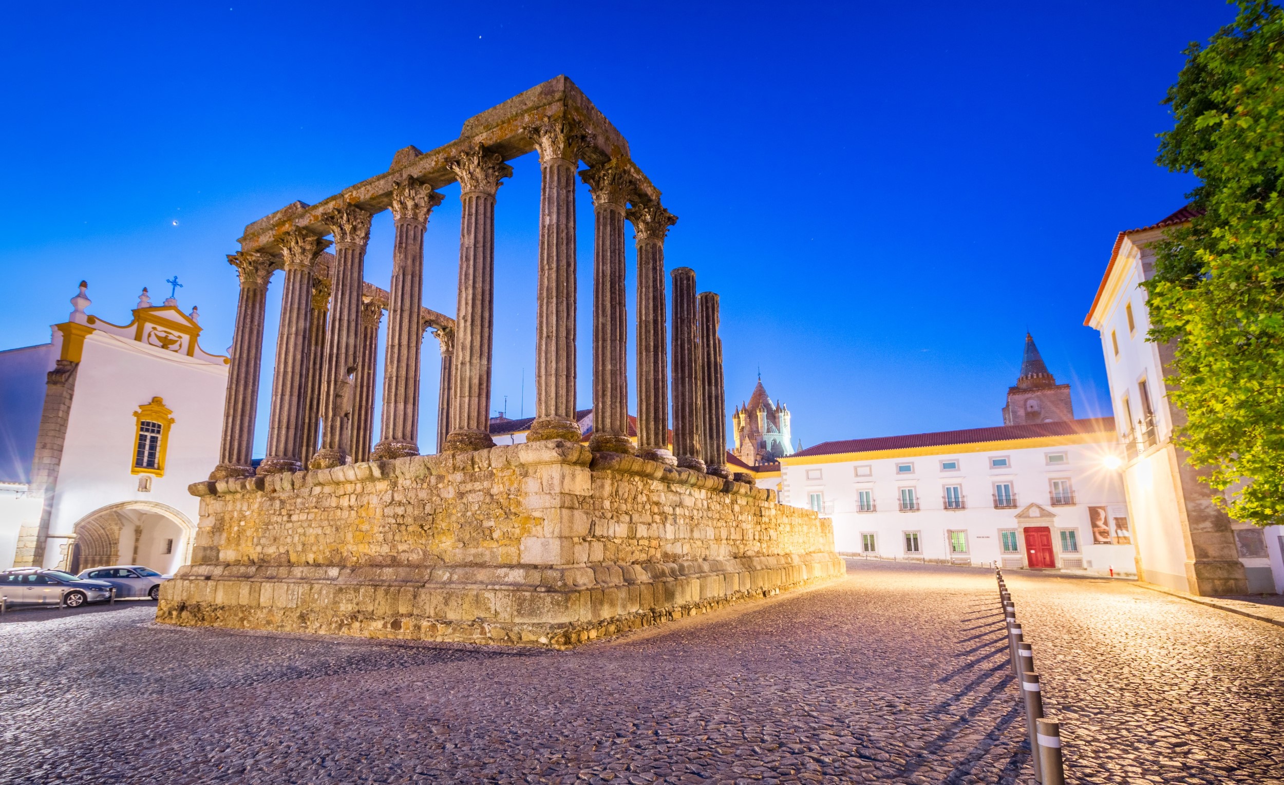 7 Reasons to Fall in Love with Évora