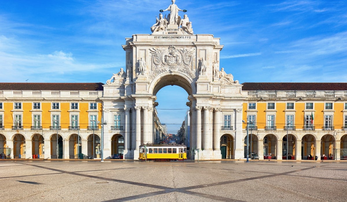 10 Days in Portugal for First-Time American Visitors