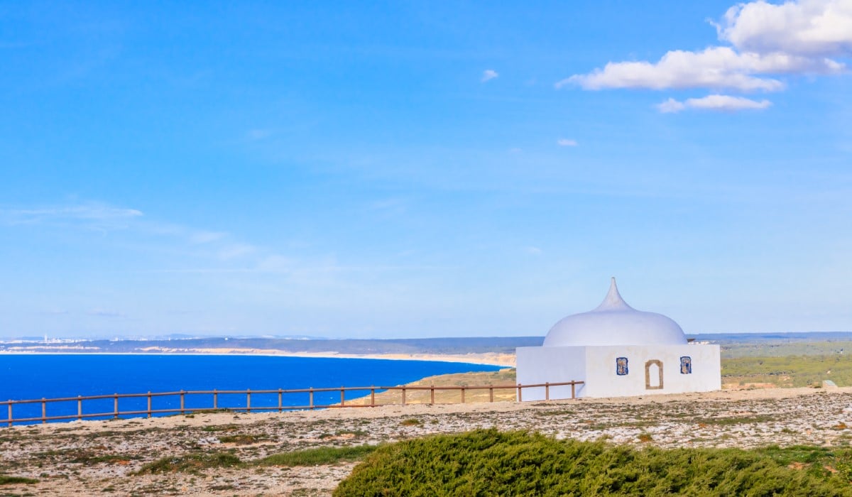 Portugal in Clay and Cobalt: Azulejo Workshops and Craft Towns