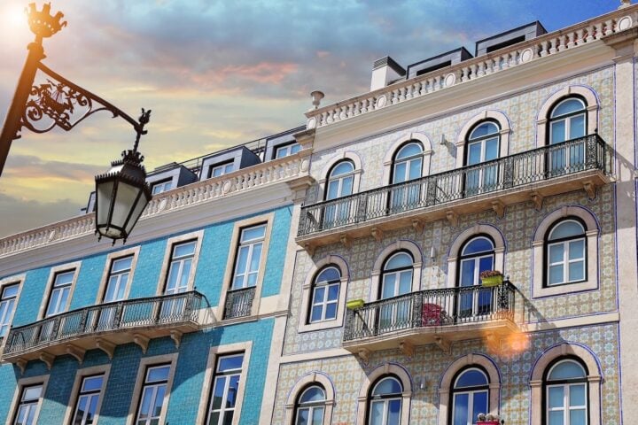 Chiado to Baixa on Foot: Bookshops, Backstreets and River Light