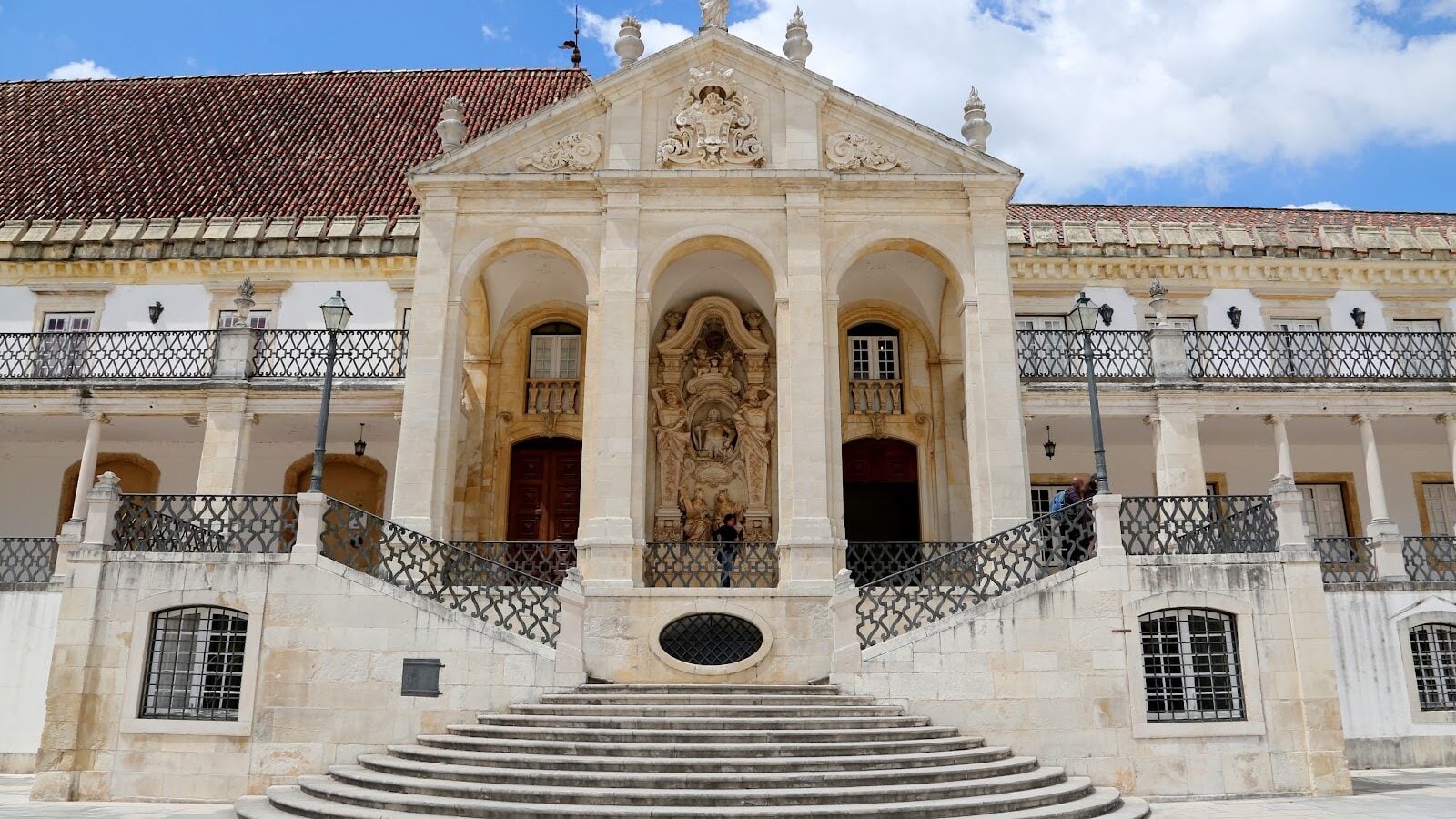 Lisbon by the Market Table: Where to Browse, Taste and Linger