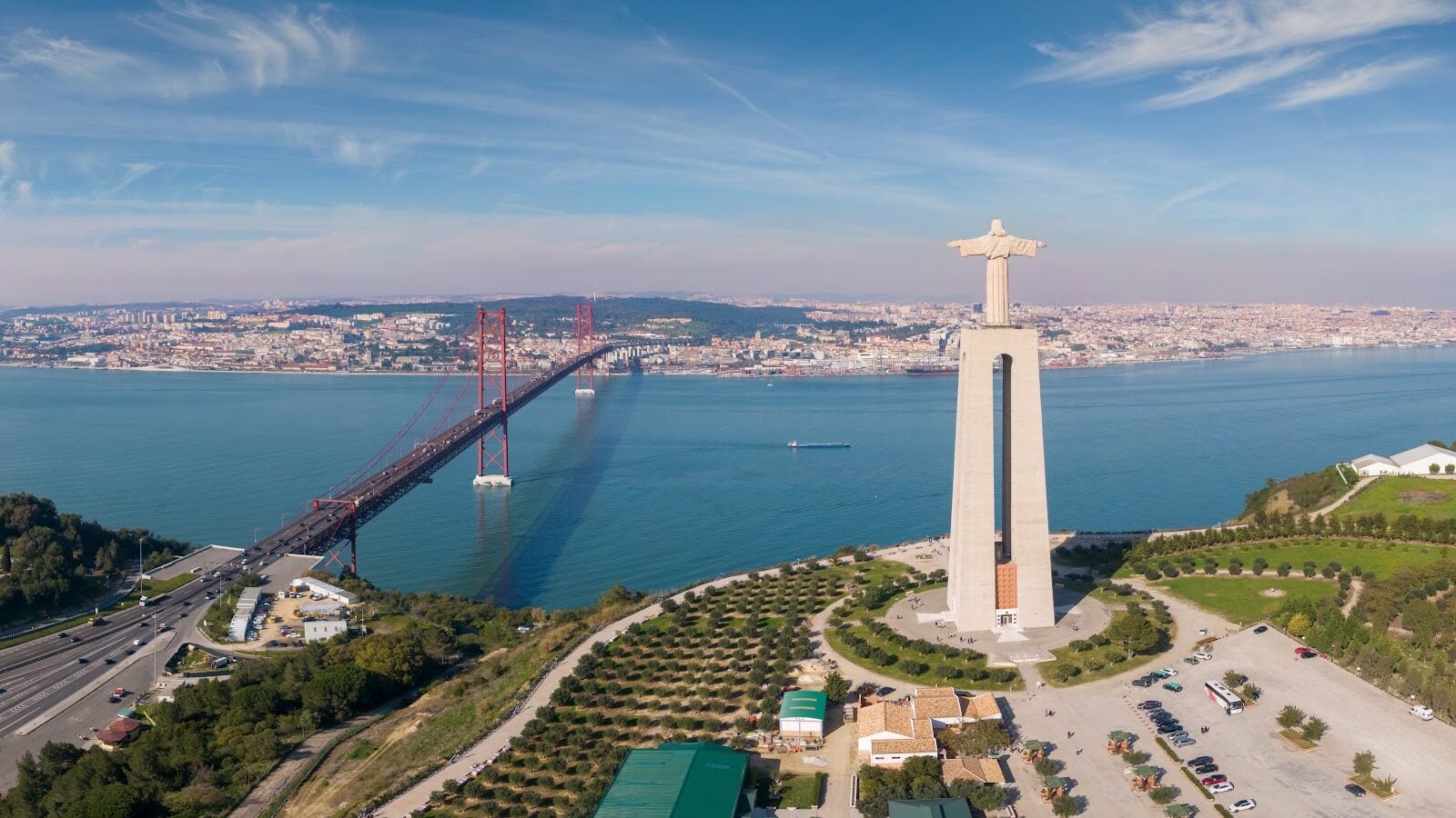 Three Unhurried Days in Lisbon, with Time to Look Up